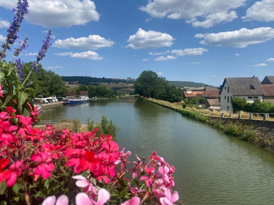 Le Relais Apartment Vandenesse-en-Auxois Luaran gambar